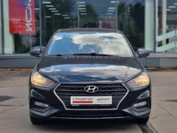 Hyundai Solaris II с пробегом 2017 года, цена 1 029 000 рублей, 150367 км, седан, Автокод Объявления