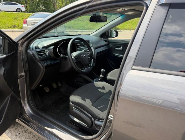 Kia Rio III Рестайлинг с пробегом 2015 года, цена 1 030 000 рублей, 95809 км, хэтчбек, Автокод Объявления