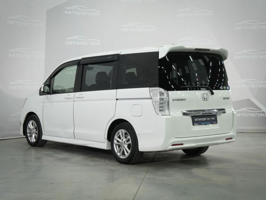 Honda Stepwgn IV Рестайлинг Новосибирск  - изображение 5