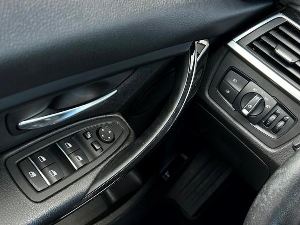 BMW 3 серии VI (F3x) Рестайлинг с пробегом 2018 года, цена 1 825 600 рублей, 148531 км, седан, Автокод Объявления