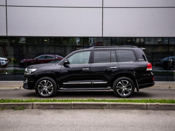 Toyota Land Cruiser 200 Series Рестайлинг 2 с пробегом 2020 года, цена 6 920 100 рублей, 192005 км, внедорожник, Автокод Объявления