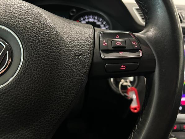 Volkswagen Passat B7 с пробегом 2013 года, цена 969 000 рублей, 241440 км, седан, Автокод Объявления