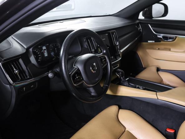 Volvo V90 Cross Country I с пробегом 2019 года, цена 2 690 000 рублей, 235466 км, универсал, Автокод Объявления