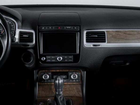 Volkswagen Touareg II Рестайлинг с пробегом 2017 года, цена 2 950 000 рублей, 99825 км, внедорожник, Автокод Объявления