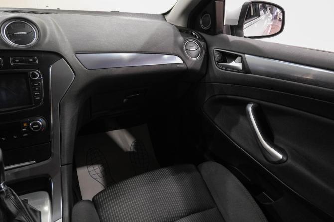Ford Mondeo V с пробегом 2012 года, цена 849 000 рублей, 300000 км, седан, Автокод Объявления