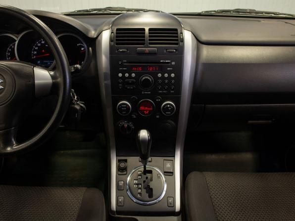 Suzuki Grand Vitara II Рестайлинг с пробегом 2010 года, цена 1 060 000 рублей, 202728 км, внедорожник, Автокод Объявления