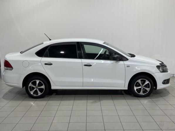 Volkswagen Polo V с пробегом 2014 года, цена 735 000 рублей, 176074 км, седан, Автокод Объявления