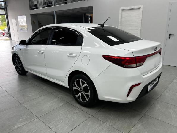 Kia Rio IV с пробегом 2018 года, цена 1 249 000 рублей, 144044 км, седан, Автокод Объявления