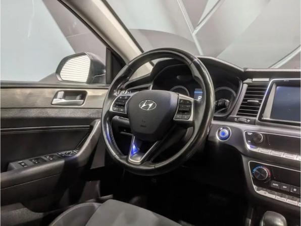Hyundai Sonata VII (LF) Рестайлинг с пробегом 2017 года, цена 1 495 000 рублей, 247793 км, седан, Автокод Объявления