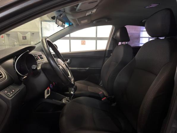 Kia Rio III Рестайлинг с пробегом 2015 года, цена 459 000 рублей, 207000 км, седан, Автокод Объявления