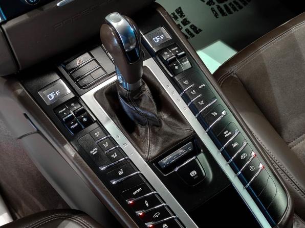 Porsche Macan I с пробегом 2016 года, цена 3 559 000 рублей, 85747 км, внедорожник, Автокод Объявления