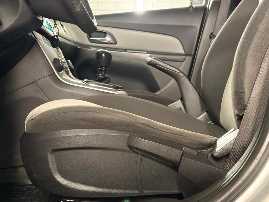 Chevrolet Cruze I Рестайлинг Екатеринбург  - изображение 11