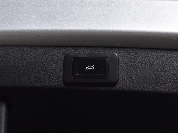 Skoda Karoq I с пробегом 2021 года, цена 2 199 999 рублей, 68632 км, внедорожник, Автокод Объявления