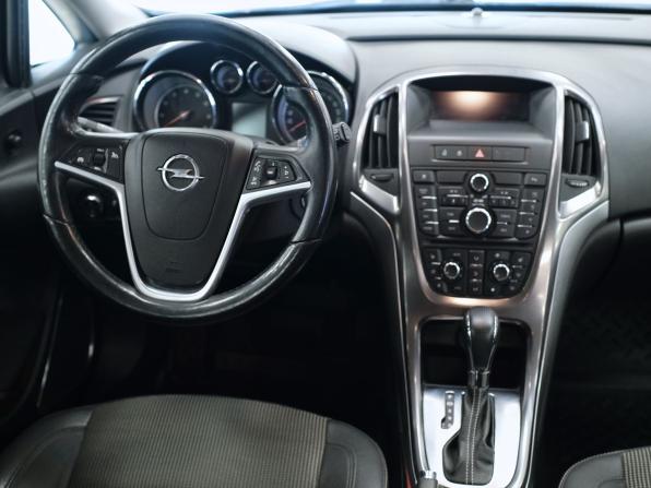 Opel Astra J с пробегом 2011 года, цена 514 000 рублей, 151359 км, хэтчбек, Автокод Объявления
