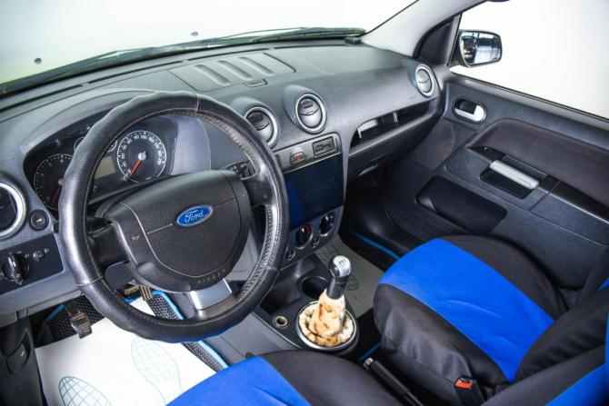 Ford Fusion I Рестайлинг с пробегом 2007 года, цена 399 000 рублей, 214000 км, хэтчбек, Автокод Объявления