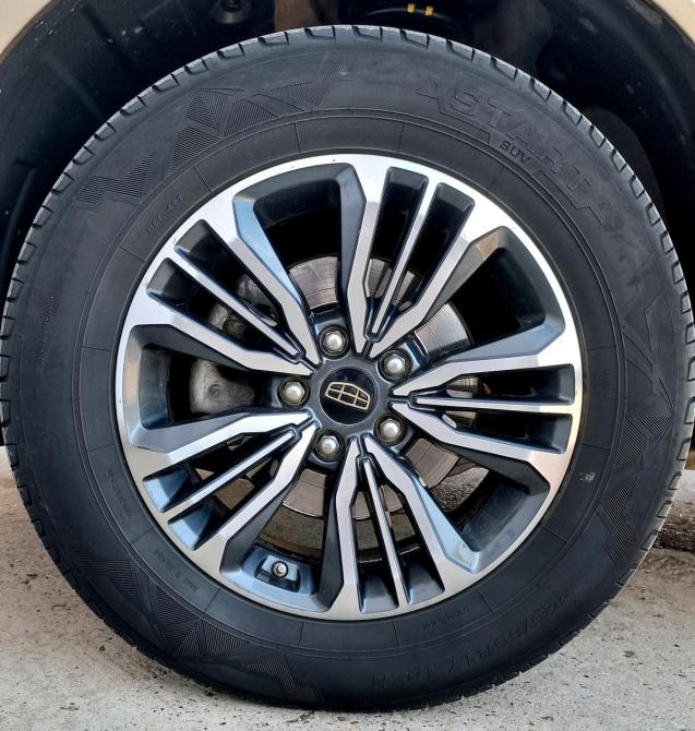 Geely Emgrand X7 I Рестайлинг 2 Набережные Челны  - изображение 10