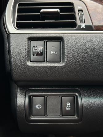 Toyota Camry VII (XV50) Рестайлинг 2 с пробегом 2017 года, цена 2 350 000 рублей, 117743 км, седан, Автокод Объявления