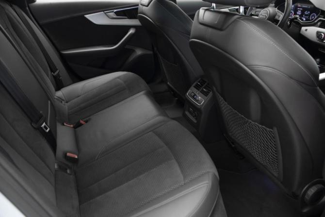 Audi A4 V (B9) Рестайлинг с пробегом 2021 года, цена 3 997 000 рублей, 71446 км, седан, Автокод Объявления