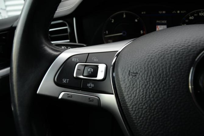 Volkswagen Touareg III с пробегом 2019 года, цена 5 790 000 рублей, 114673 км, внедорожник, Автокод Объявления