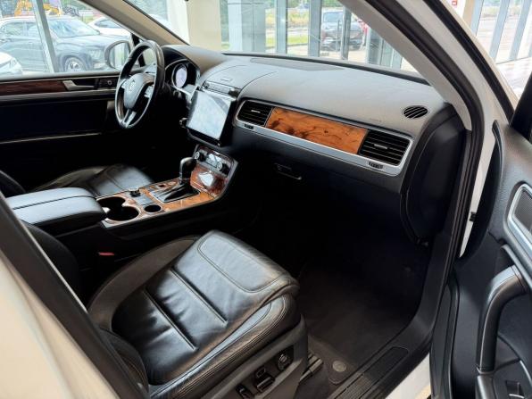 Volkswagen Touareg II с пробегом 2012 года, цена 1 600 000 рублей, 243008 км, внедорожник, Автокод Объявления