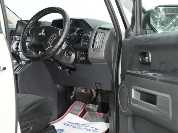 Mitsubishi Delica D:5 I с пробегом 2010 года, цена 1 300 000 рублей, 307226 км, минивэн, Автокод Объявления