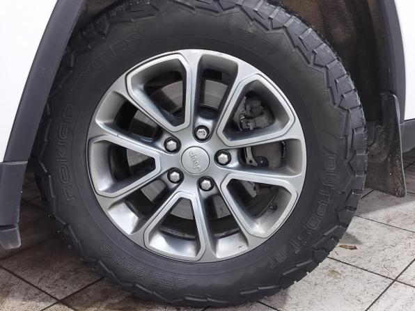 Jeep Grand Cherokee IV (WK2) Рестайлинг с пробегом 2016 года, цена 2 350 000 рублей, 231359 км, внедорожник, Автокод Объявления