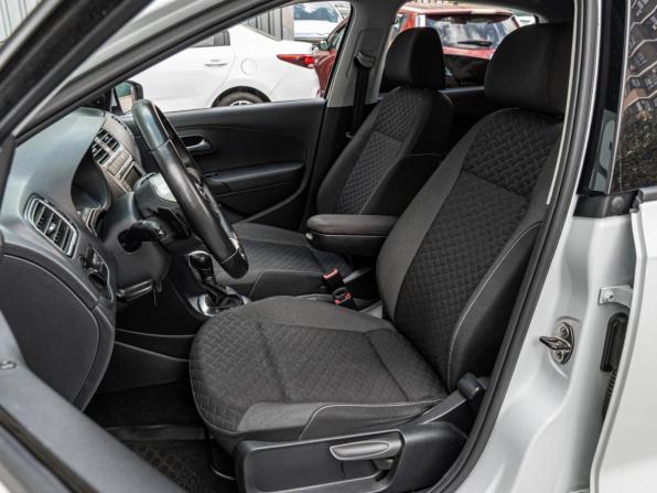 Volkswagen Polo V Рестайлинг с пробегом 2018 года, цена 1 445 000 рублей, 188435 км, седан, Автокод Объявления