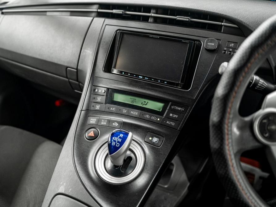 Toyota Prius III (XW30) Красноярск  - изображение 13