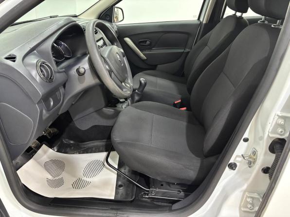 Renault Sandero II с пробегом 2016 года, цена 930 000 рублей, 83471 км, хэтчбек, Автокод Объявления