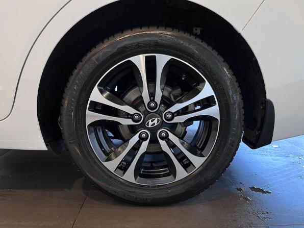 Hyundai Elantra VI (AD) с пробегом 2016 года, цена 1 380 000 рублей, 181650 км, седан, Автокод Объявления