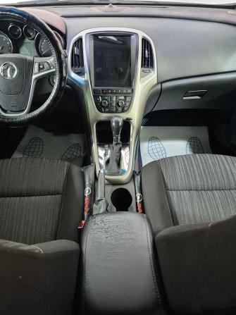 Opel Astra J с пробегом 2010 года, цена 710 000 рублей, 170000 км, хэтчбек, Автокод Объявления
