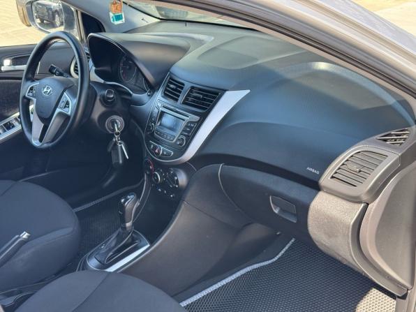 Hyundai Solaris I Рестайлинг с пробегом 2014 года, цена 999 000 рублей, 113298 км, седан, Автокод Объявления