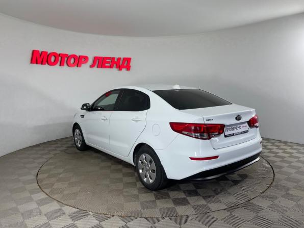 Kia Rio III Рестайлинг с пробегом 2017 года, цена 969 000 рублей, 130892 км, седан, Автокод Объявления