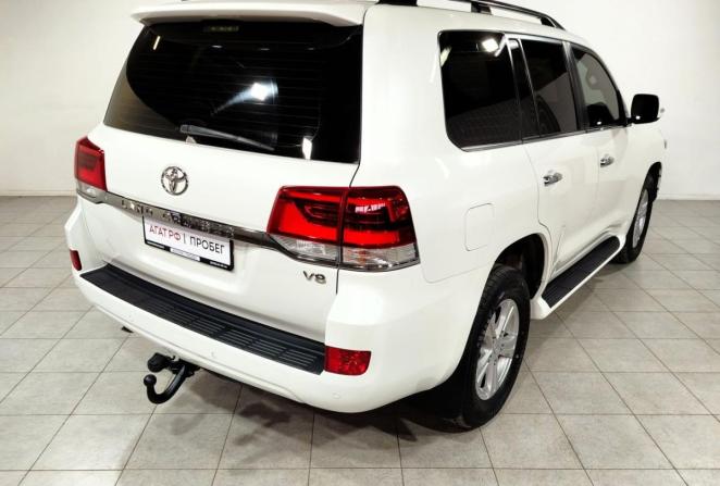 Toyota Land Cruiser 200 Series Рестайлинг 2 с пробегом 2016 года, цена 5 600 000 рублей, 269212 км, внедорожник, Автокод Объявления