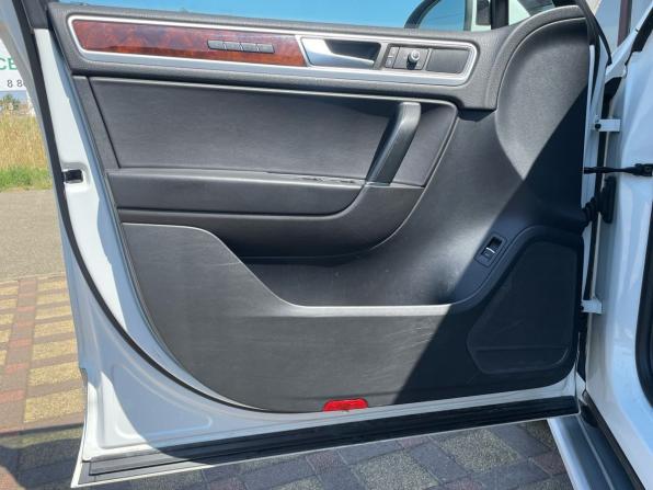 Volkswagen Touareg II Рестайлинг с пробегом 2015 года, цена 2 480 000 рублей, 137400 км, внедорожник, Автокод Объявления