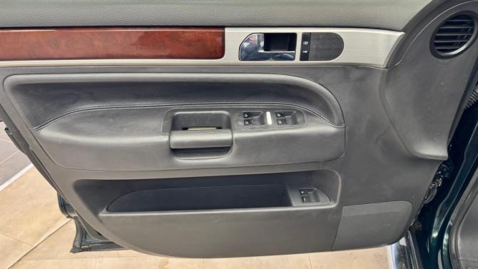 Volkswagen Touareg I с пробегом 2004 года, цена 599 000 рублей, 178610 км, внедорожник, Автокод Объявления