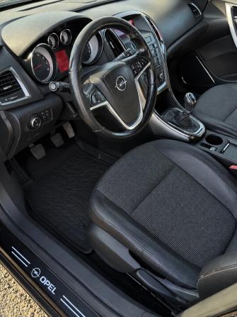 Opel Astra J с пробегом 2011 года, цена 570 000 рублей, 156002 км, хэтчбек, Автокод Объявления