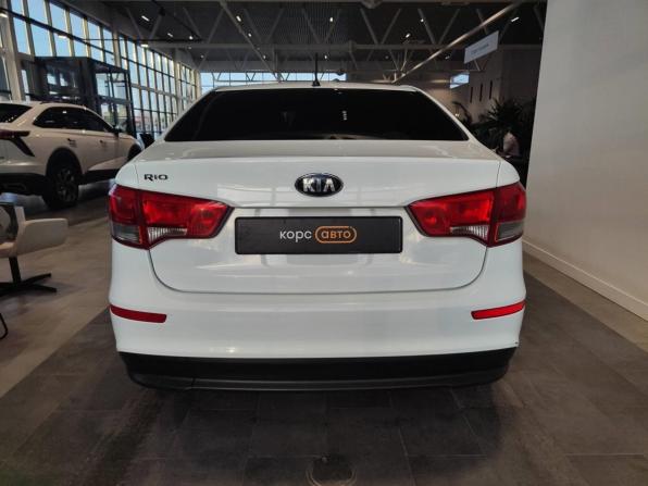 Kia Rio III Рестайлинг с пробегом 2015 года, цена 879 000 рублей, 158041 км, седан, Автокод Объявления