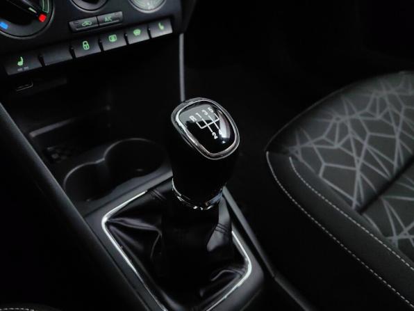 Skoda Rapid I Рестайлинг с пробегом 2019 года, цена 825 000 рублей, 236293 км, лифтбек, Автокод Объявления