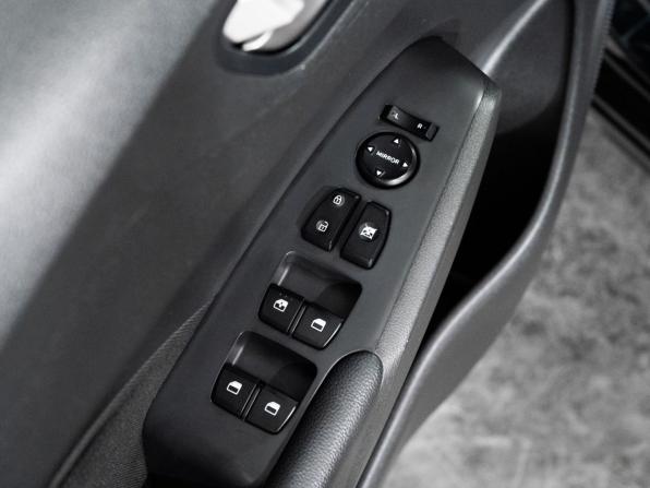 Hyundai Solaris II с пробегом 2017 года, цена 1 329 500 рублей, 83209 км, седан, Автокод Объявления