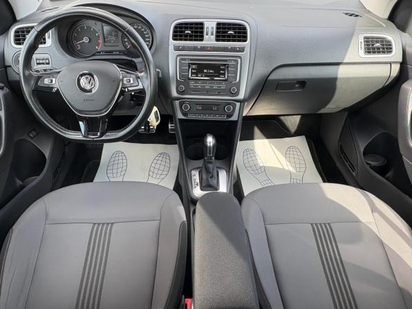 Volkswagen Polo V Рестайлинг с пробегом 2016 года, цена 1 170 000 рублей, 100402 км, седан, Автокод Объявления