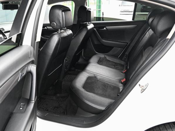 Volkswagen Passat B7 с пробегом 2012 года, цена 999 000 рублей, 244257 км, седан, Автокод Объявления