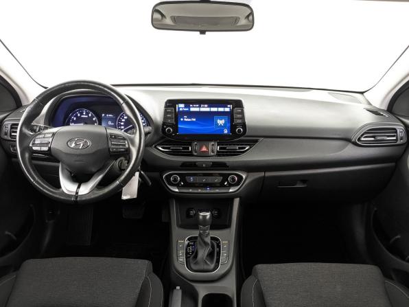 Hyundai i30 III Рестайлинг 2 с пробегом 2022 года, цена 1 780 000 рублей, 103890 км, универсал, Автокод Объявления