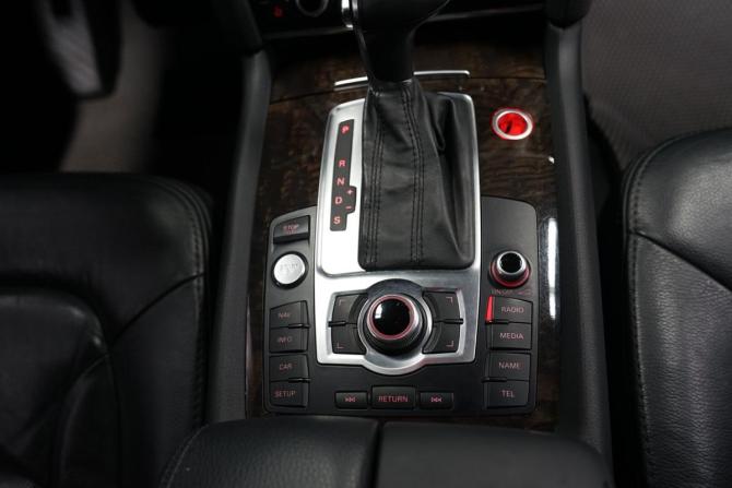 Audi Q7 I (4L) Рестайлинг с пробегом 2014 года, цена 3 290 000 рублей, 137000 км, внедорожник, Автокод Объявления