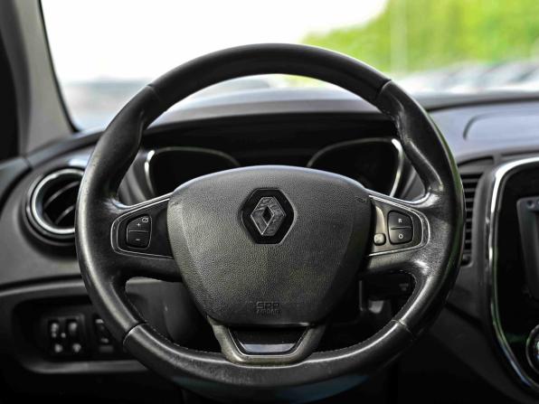 Renault Kaptur I с пробегом 2017 года, цена 1 199 000 рублей, 207612 км, внедорожник, Автокод Объявления