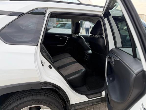 Toyota RAV4 V (XA50) с пробегом 2020 года, цена 3 350 000 рублей, 68723 км, внедорожник, Автокод Объявления