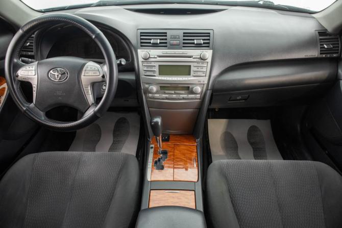 Toyota Camry VI (XV40) Рестайлинг с пробегом 2009 года, цена 1 049 000 рублей, 331000 км, седан, Автокод Объявления