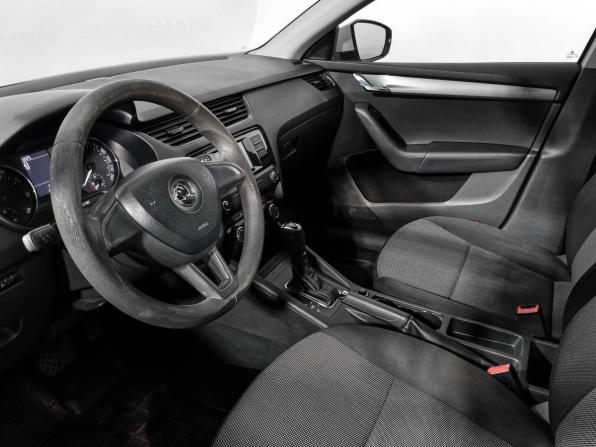 Skoda Octavia III (A7) с пробегом 2015 года, цена 880 000 рублей, 247116 км, лифтбек, Автокод Объявления
