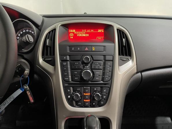 Opel Astra J с пробегом 2011 года, цена 800 000 рублей, 150587 км, хэтчбек, Автокод Объявления