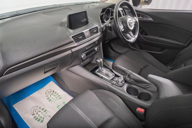 Mazda Axela III Рестайлинг с пробегом 2016 года, цена 1 169 000 рублей, 152000 км, хэтчбек, Автокод Объявления